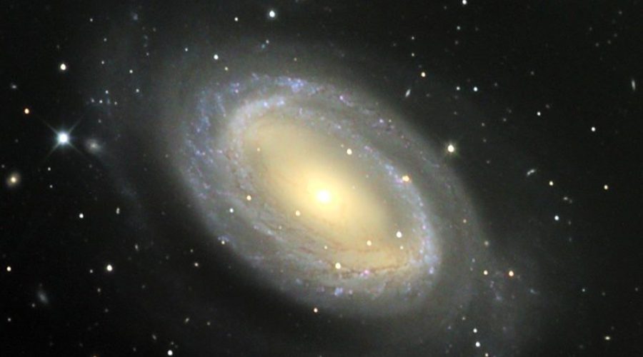 NGC4725
